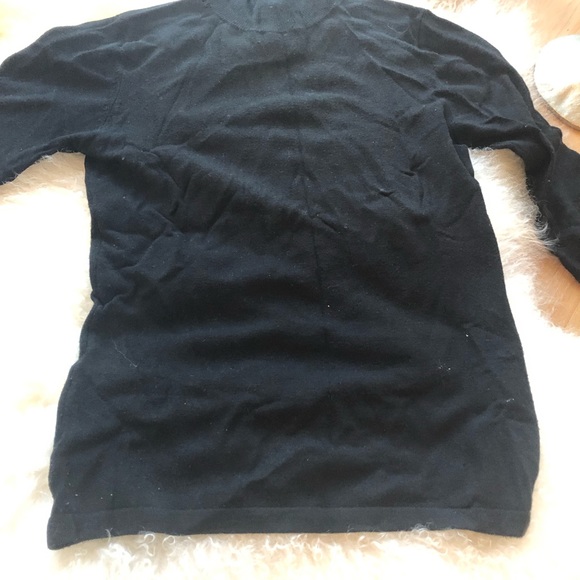 GC Vintage RK rayon sweater in womens size XS!! - Picture 3 of 6